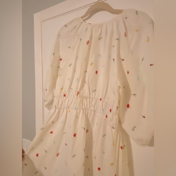 NWOT KITRI Azalea Mini Dress in White Vintage Floral - Picture 11 of 12